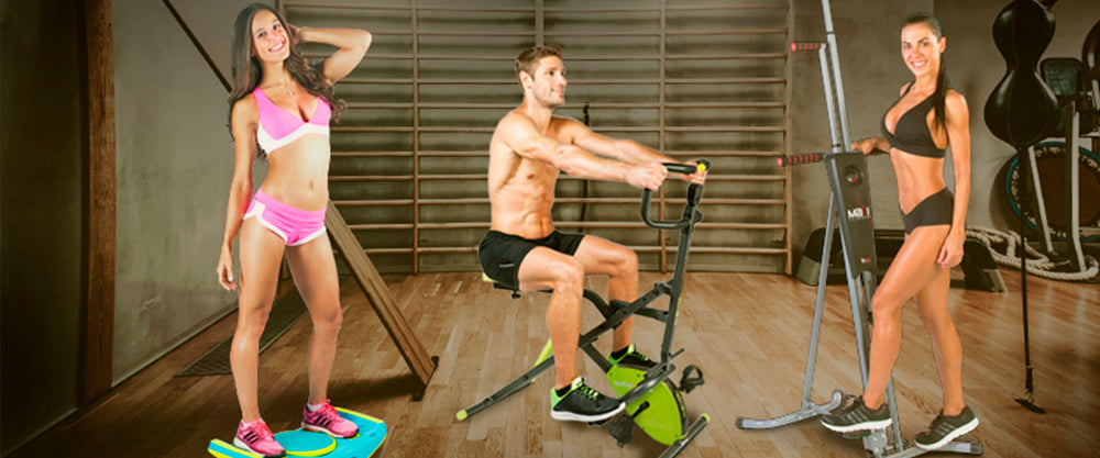 Personas utilizando el Gravity ABS, Body Crunch Evolution y MaxiClimber.