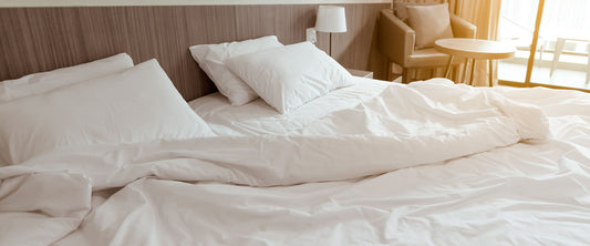 Cama con almohadas soñare encima.